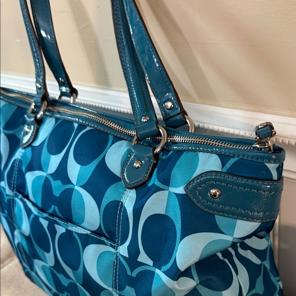 Coach Daisy Dream C Print Emma Tote in teal multi. MRSP $358 2013 - Picture 6 of 15